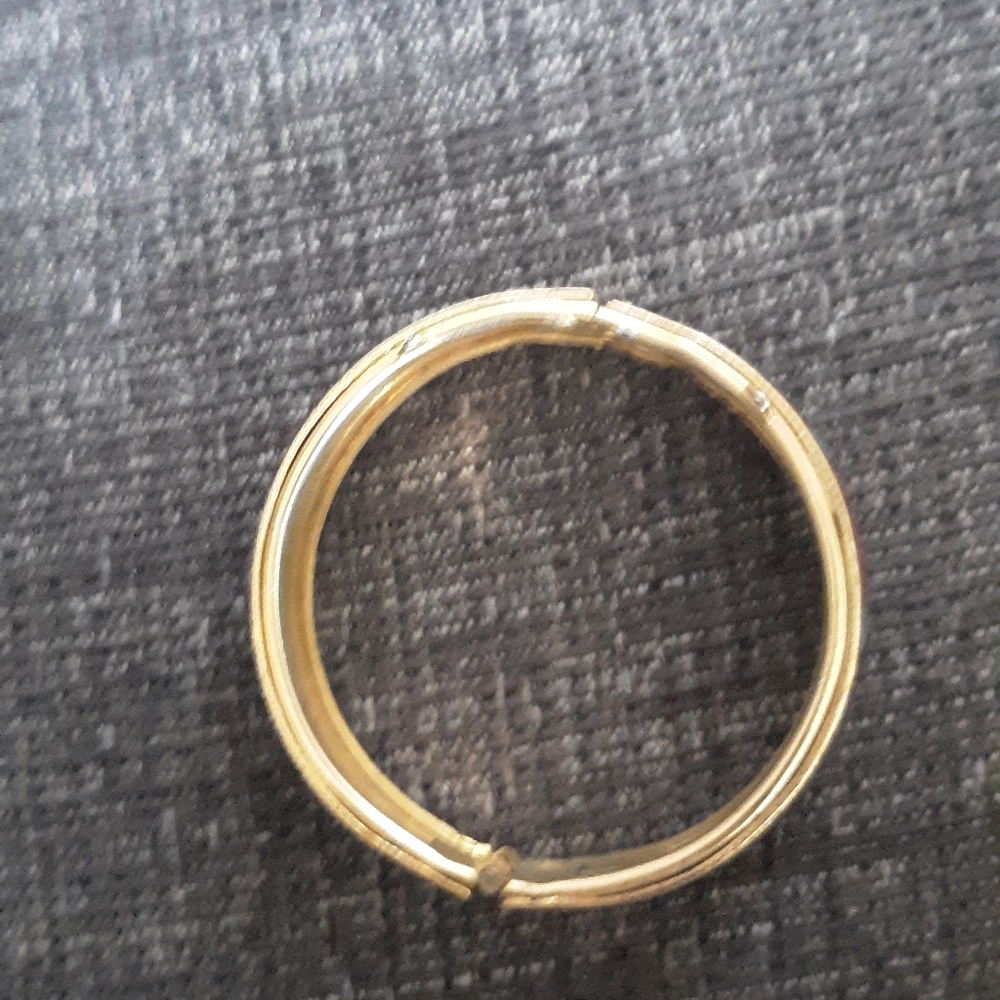 Bracelets - Picture 2 of 2
